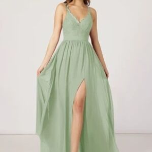 Green Maxi Dress with V-Neck and Slit for Weddings